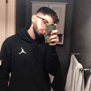 Meet your Posher, Hisham